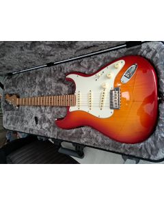 Fender Am Pro Strat Aged sunburst.